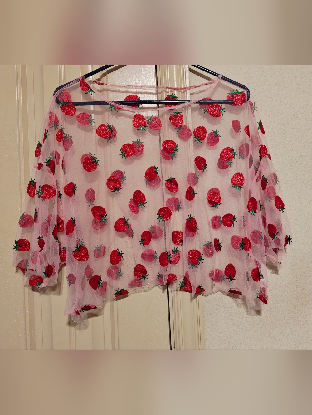 Pink Mesh Glitter Strawberry Overlay Festival Cropped Top Size Large 🍓